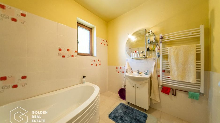 Casa 4 camere si mansarda, teren 1014 mp, comuna Vladimirescu - Poză 12