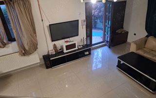 Închiriez vilă situata central - Poză 9