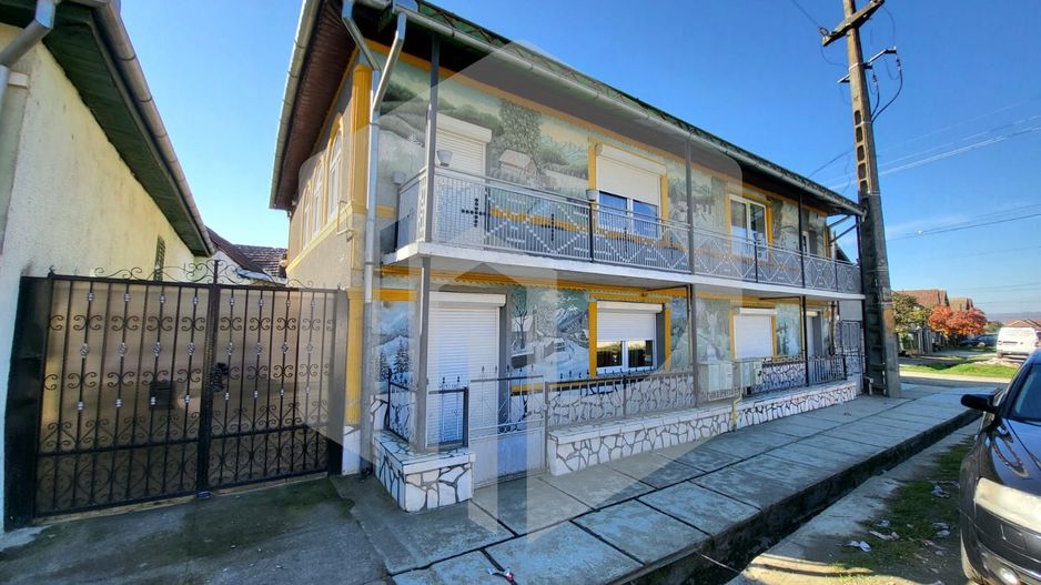 Casa in Avrig | 3 Dormitoare + Living si Bucatarie | Pivnita - Poză 1