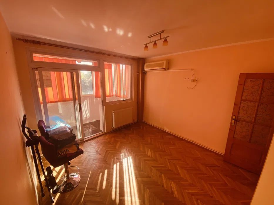 Apartament 3 camere Tiglina 2 - Poză 4