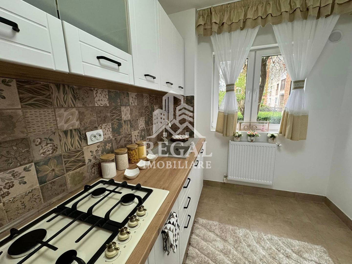 Apartament de închiriat cu două camere în zona Centrala - Poză 4