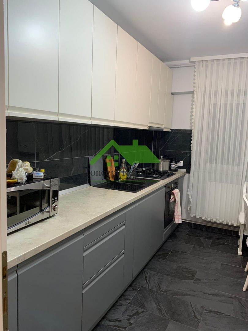 3 camere, bloc cu lift, renovat 2021 – zonă centrală - Poză 1