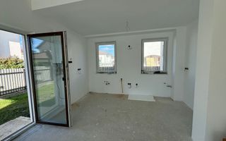 Casa 4 Camere Semifinisata, 2 Garaje, Curte 450mp, Terase 93mp, Dezmir - Poză 4