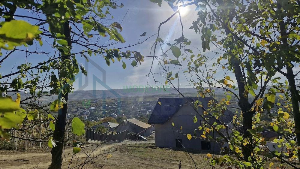 Teren intravilan de vânzare în Tomești Deal, Iași – ideal pentru construcție casă - Poză 1