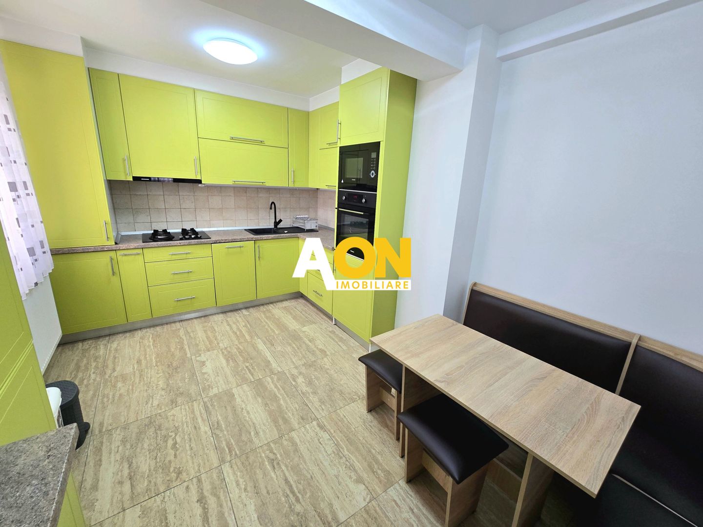 Apartament cu 3 Camere, Complet Mobilat, Bloc Nou, Zona Centru - Poză 6