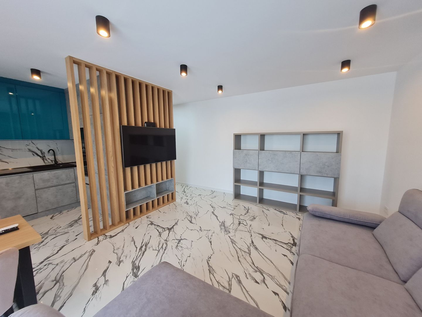 Calitate,prestanta,eleganta.. - Poză 3