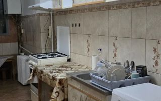 Inchiriez apartament 3 camere decomandat - Poză 8