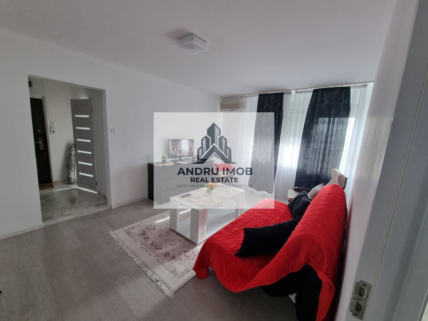 2 Camere Renovat Total | Metrou 1 Decembrie (2 min) - Poză 1