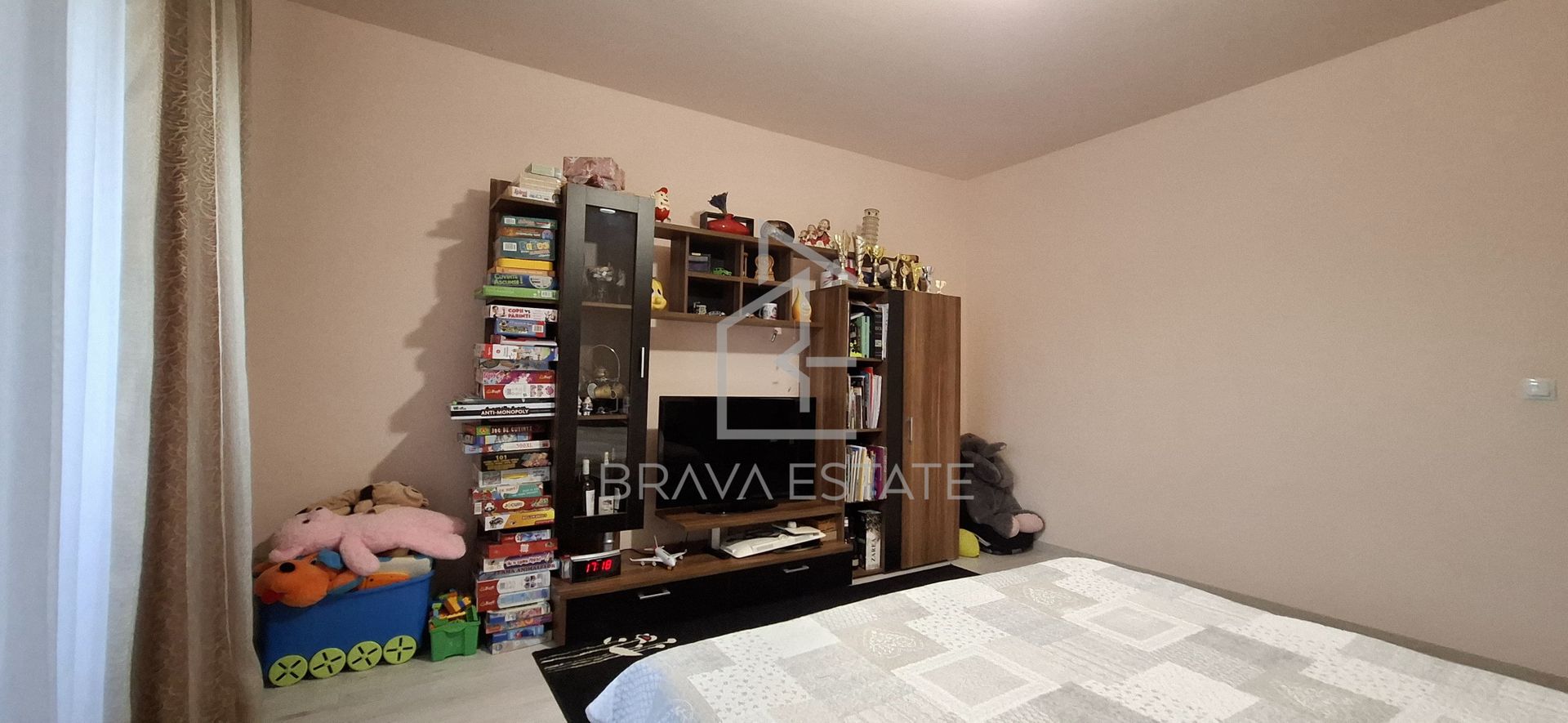 Apartament 61mp, cu balcon, parcare, zona Eroilor Floresti - Poză 2