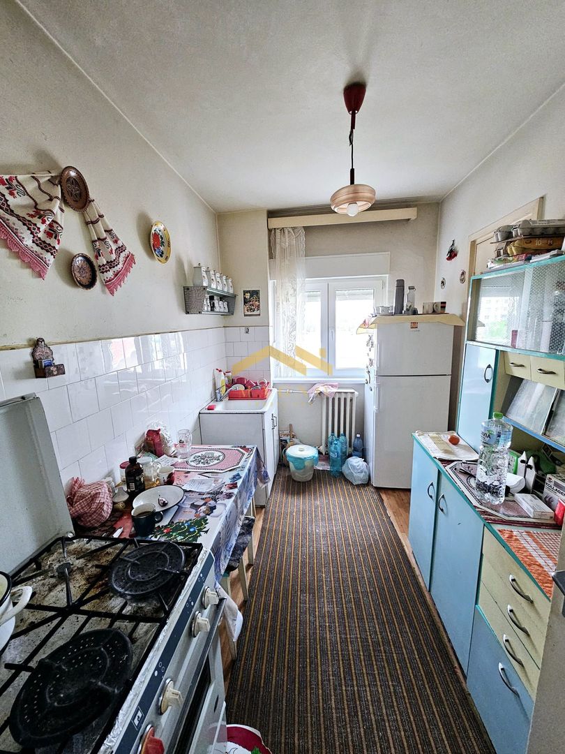 Aprartament 3 camare confort 1 zona Vlaicu - Poză 3