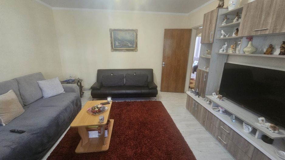 Apartament 4 camere, etaj 1 – Exercițiu, lângă Poștă - Poză 2