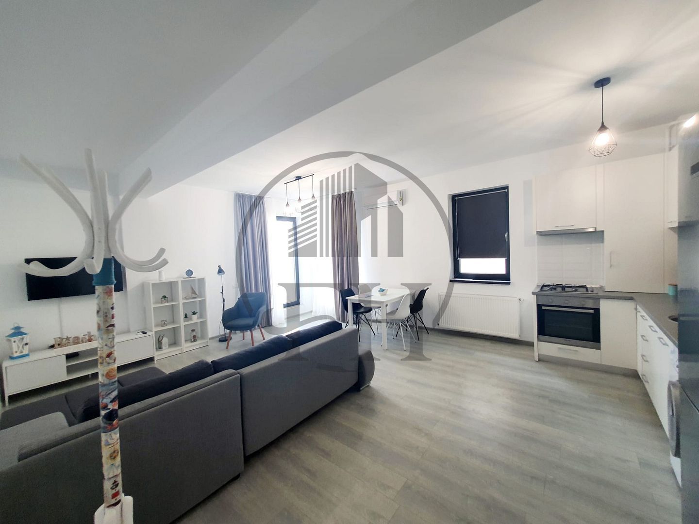 SOLD/ VANDUT Apartament cu 2 camere de vanzare Mamaia Nord - Poză 2