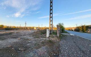 Teren intravilan, 5614 mp, Lipova - Poză 1