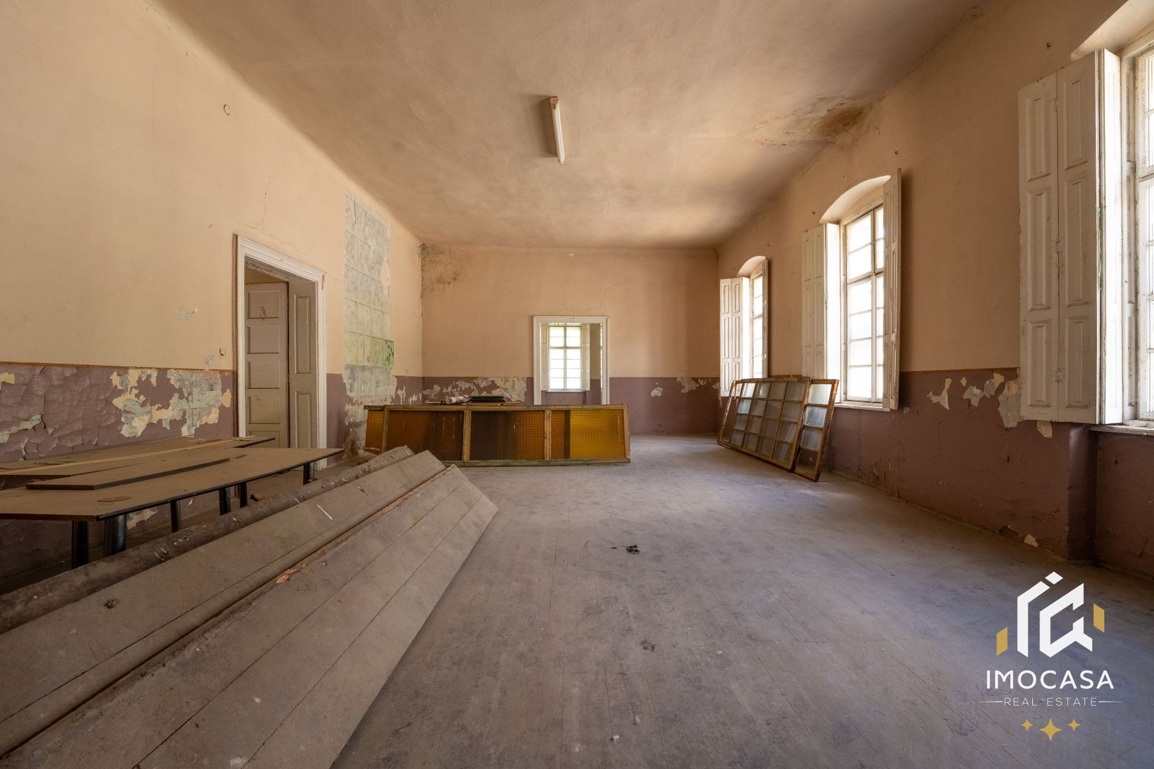 Vila Conac boieresc contelui Fabia 1920 de vânzare Păuliș Arad 2,4 ha - Poză 10