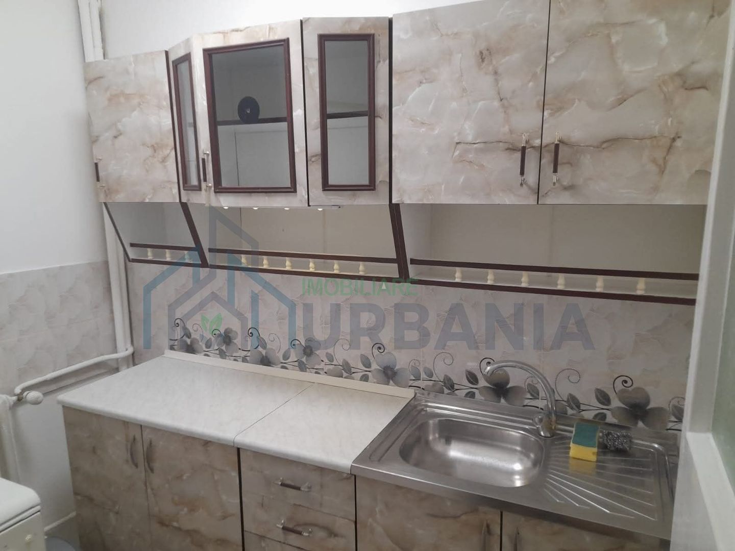 Garsonieră 1 cameră, Tătărași, etaj 4/9, mobilat și utilat, 33 mp - Poză 4