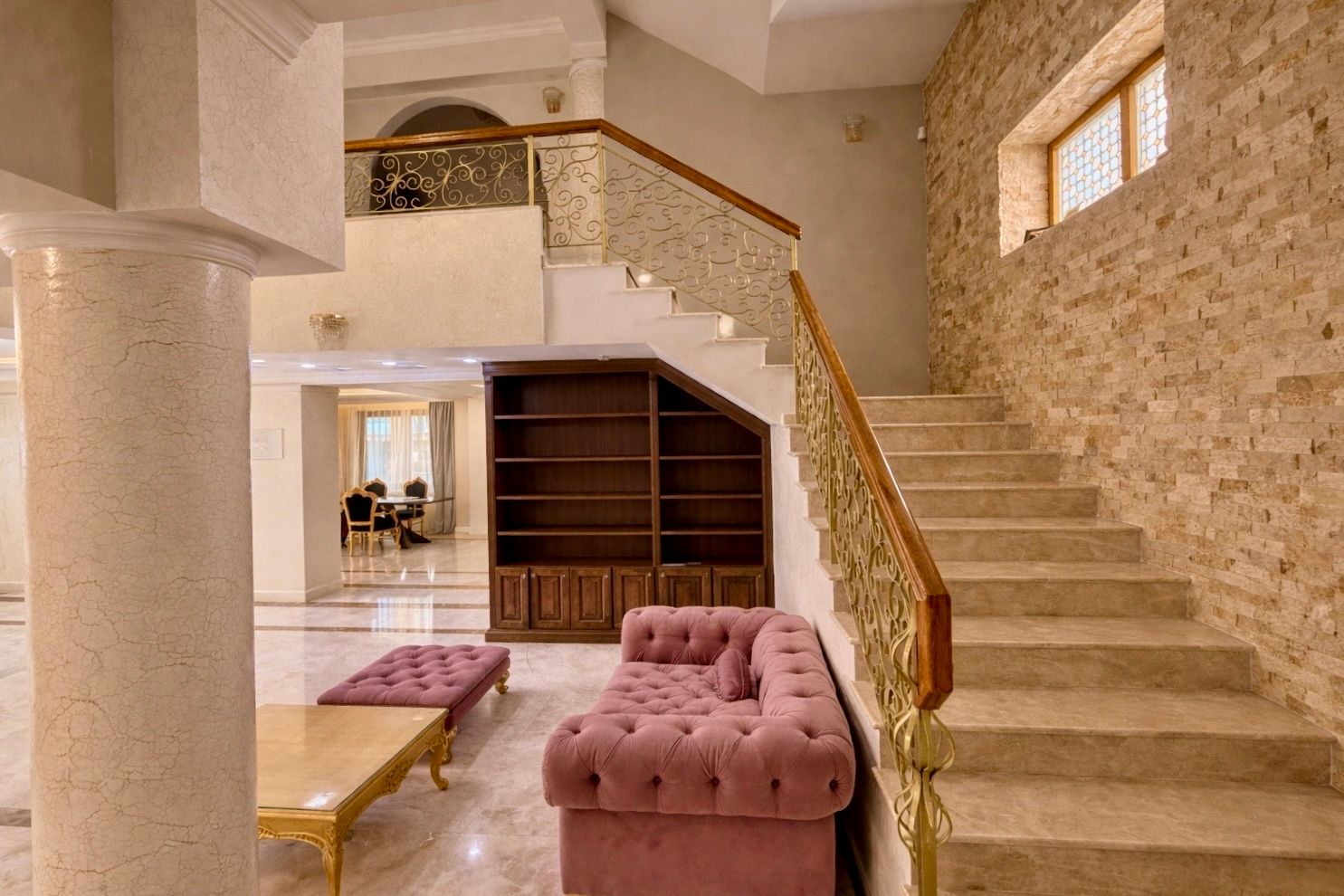 Vila / Casa de lux de vanzare  1000mp teren Str. Primaverii Constanta - Poză 10