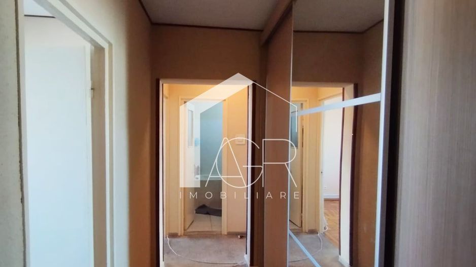 Apartament cu 4 camere, zona Nord - Poză 4