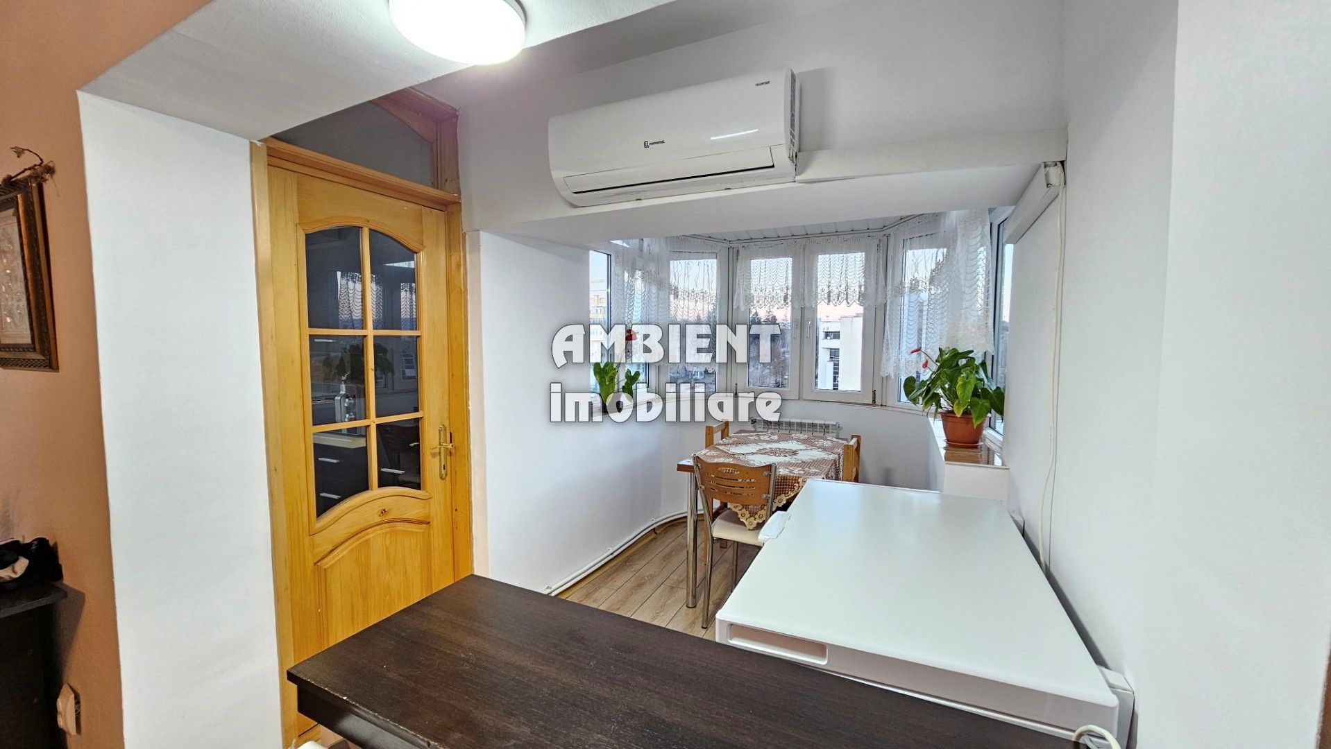 Apartament cu 3 camere, vedere panoramica, zona Crucea Garii; - Poză 4