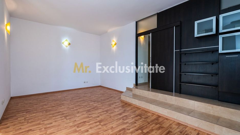 Apartament în vilă - Acces independent - Investiție & business - Nicolae Dobrin - Poză 3