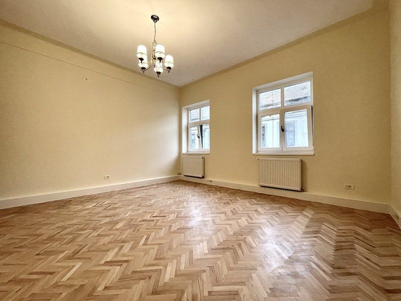 Recent renovat| Piața Unirii - lângă Tribunal - Poză 5