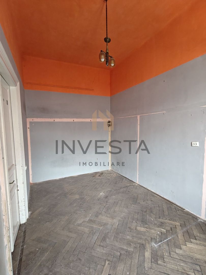 Apartament cu 2 camere cu terasa de 17 mp, tavan inalt, zona Centrala! - Poză 2