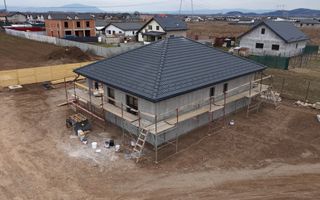 Casă pe parter de vânzare în cartierul Izvor - Poză 3