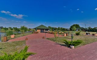 Sala de evenimente cu  piscina si foisor Biled COMISION 0 % CUMPARATOR - Poză 17