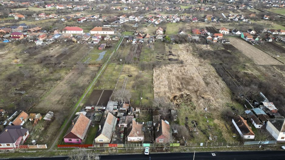 Casă modestă cu 3 camere în Ghioroc - Poză 13