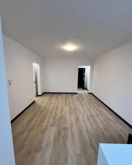 Proprietar - Vand apartament 2 camere Zona Drumul Taberei - Poză 2