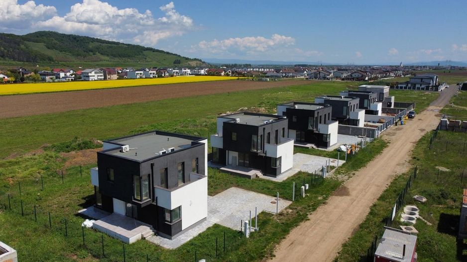Casă/Vilă cu 5 camere de vânzare - Sânpetru - Poză 9