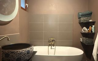 Apartament spatios cu 2 camere decomandat in centrul orasului - Poză 8