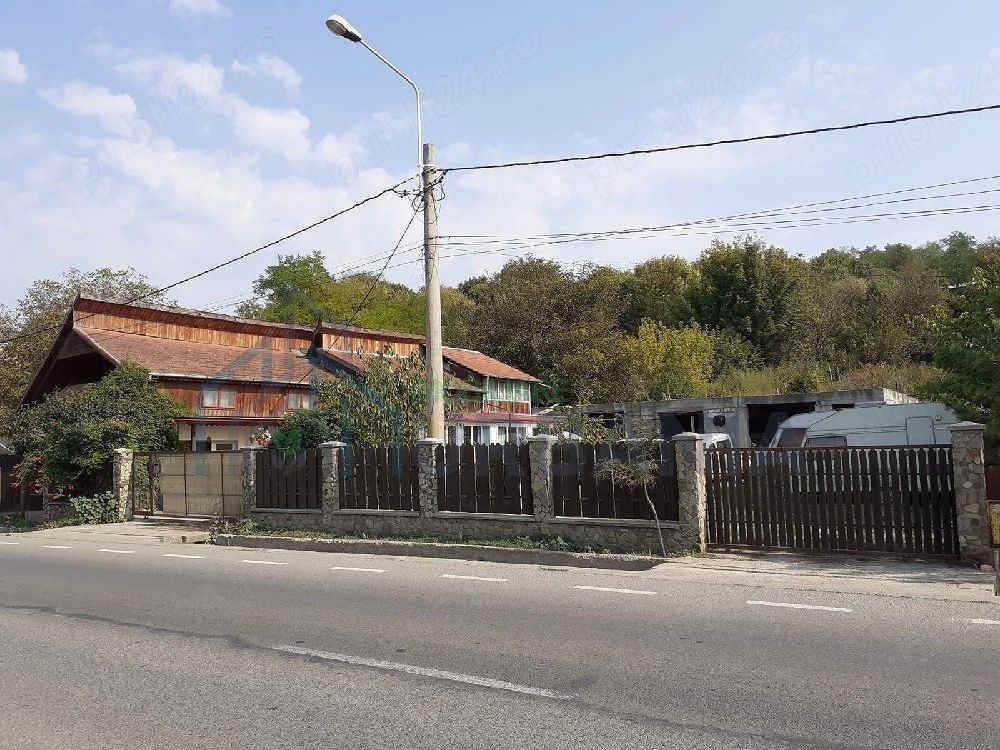 Proprietate cu teren de 1700 mp pe B-dul C.A. Rosetti nr. 68, Iași - Poză 1