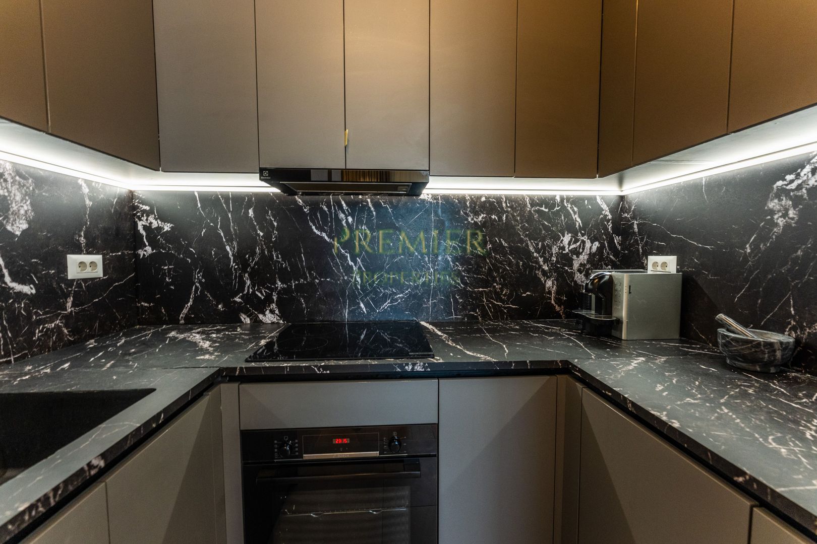 Apartament 2 camere de lux One Verdi Park complet mobilat loc parcare inclus - Poză 17