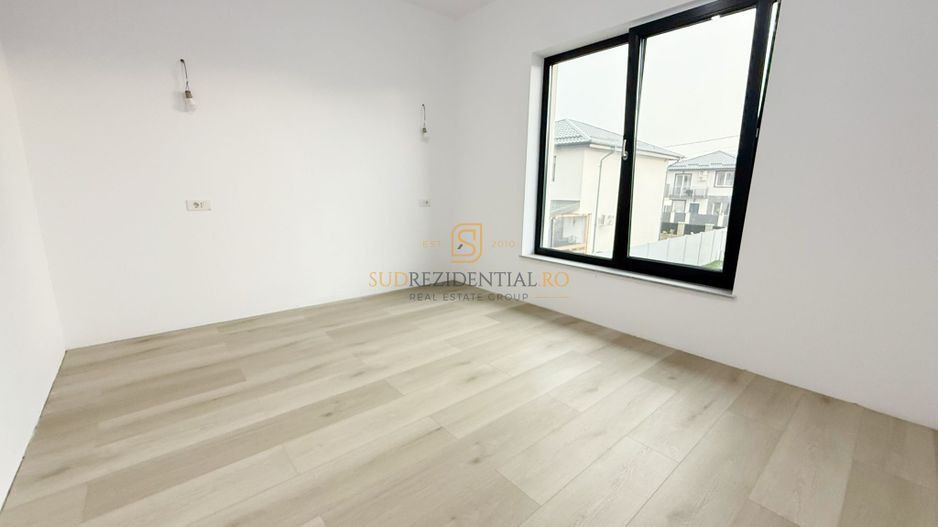 Vila individuala cu 5 camere / 3 bai / dressing / teren 343 mp - Poză 9