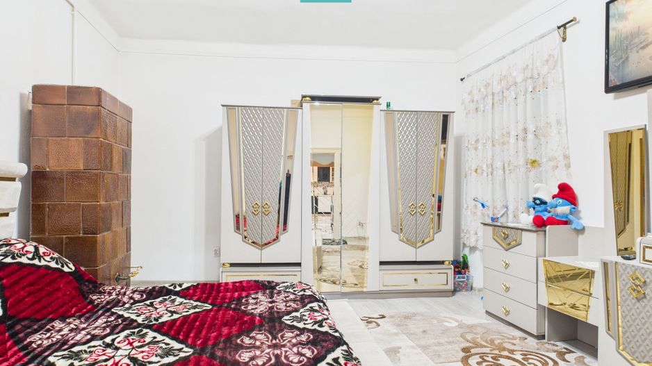 Două case, curte mare, lângă Castelul Huniazilor - Poză 14