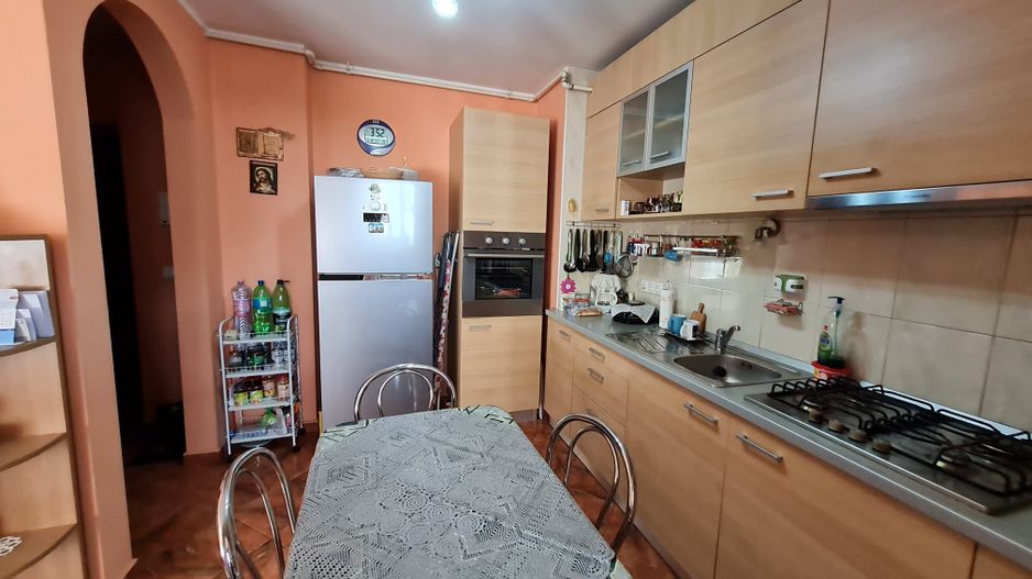 Apartament generos cu o camera - Poză 4