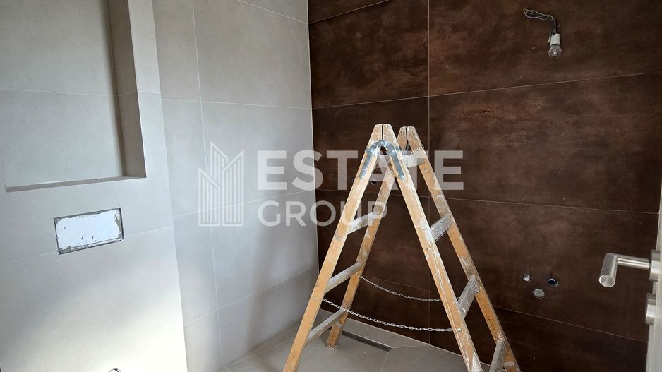 Duplex cu 5 camere despartit prin camera tehnica in Dumbravita - Poză 6