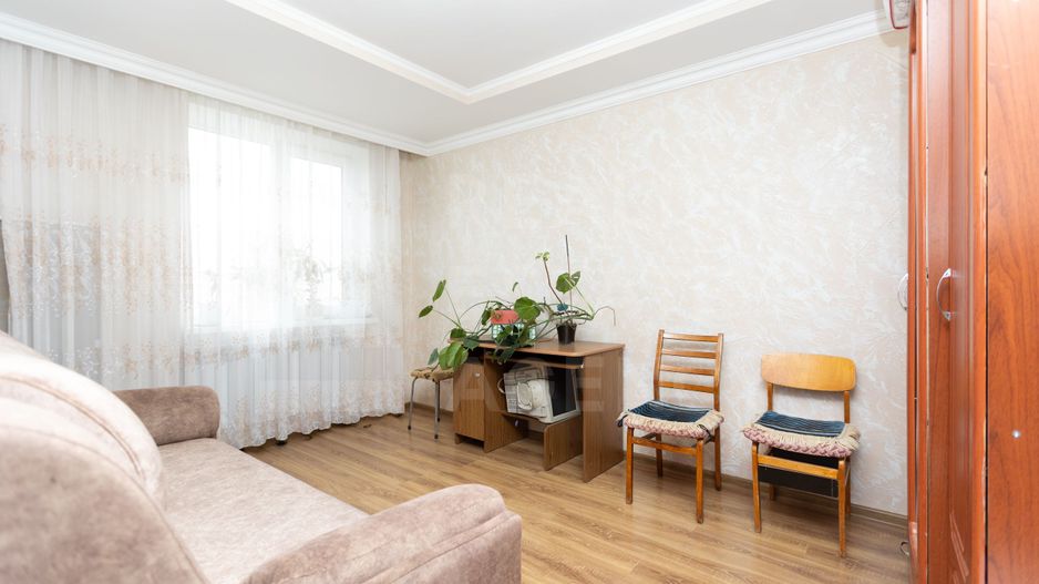 Vânzare, apartament, 3 camere, str. Luceafarul ,sat. Dobrogea. - Poză 1