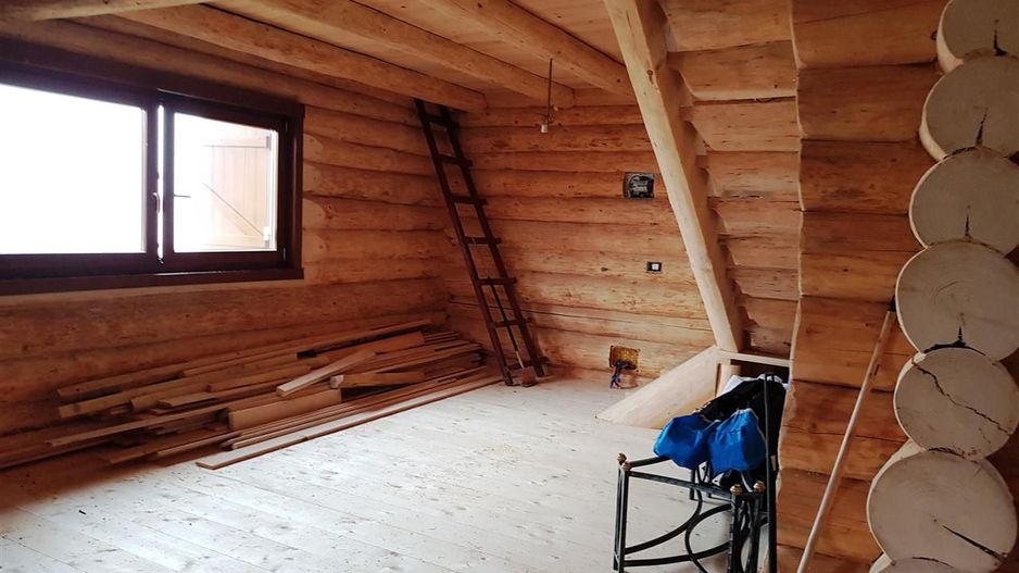 CASĂ INDIVIDUALĂ structură din lemn, zona Ciușmeaua Moldovencei; - Poză 4