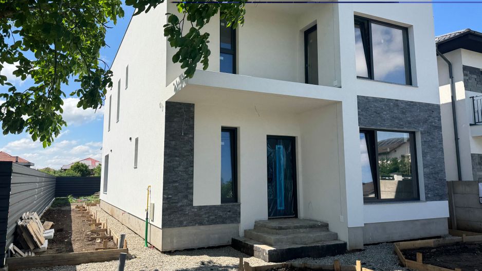 Individuala Tunari central, toate utilitatile, curte MARE 520m2 - Poză 2