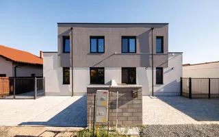 Duplex P+E în Moșnița Nouă, 3 dormitoare, 3 bai, teren 403 mp. Comision 0% - Poză 48