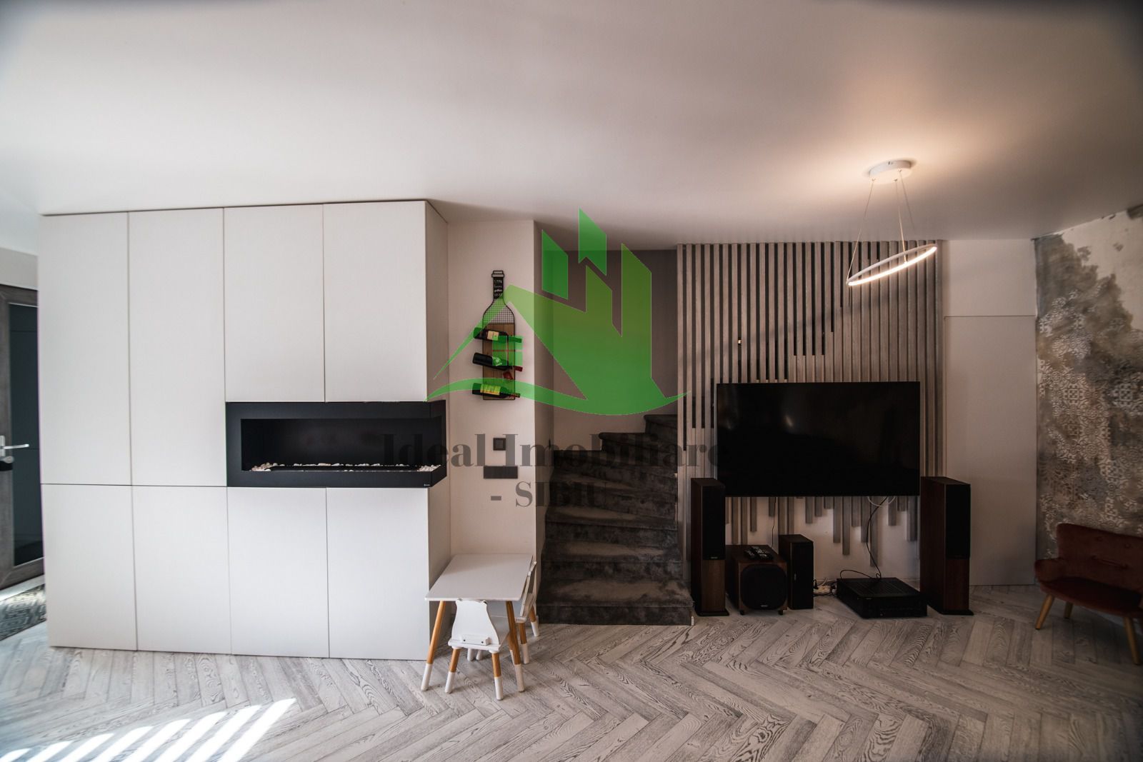 Casa Moderna cu 4 camere si terasa, zona Pictor Brana, Selimbar - Poză 9