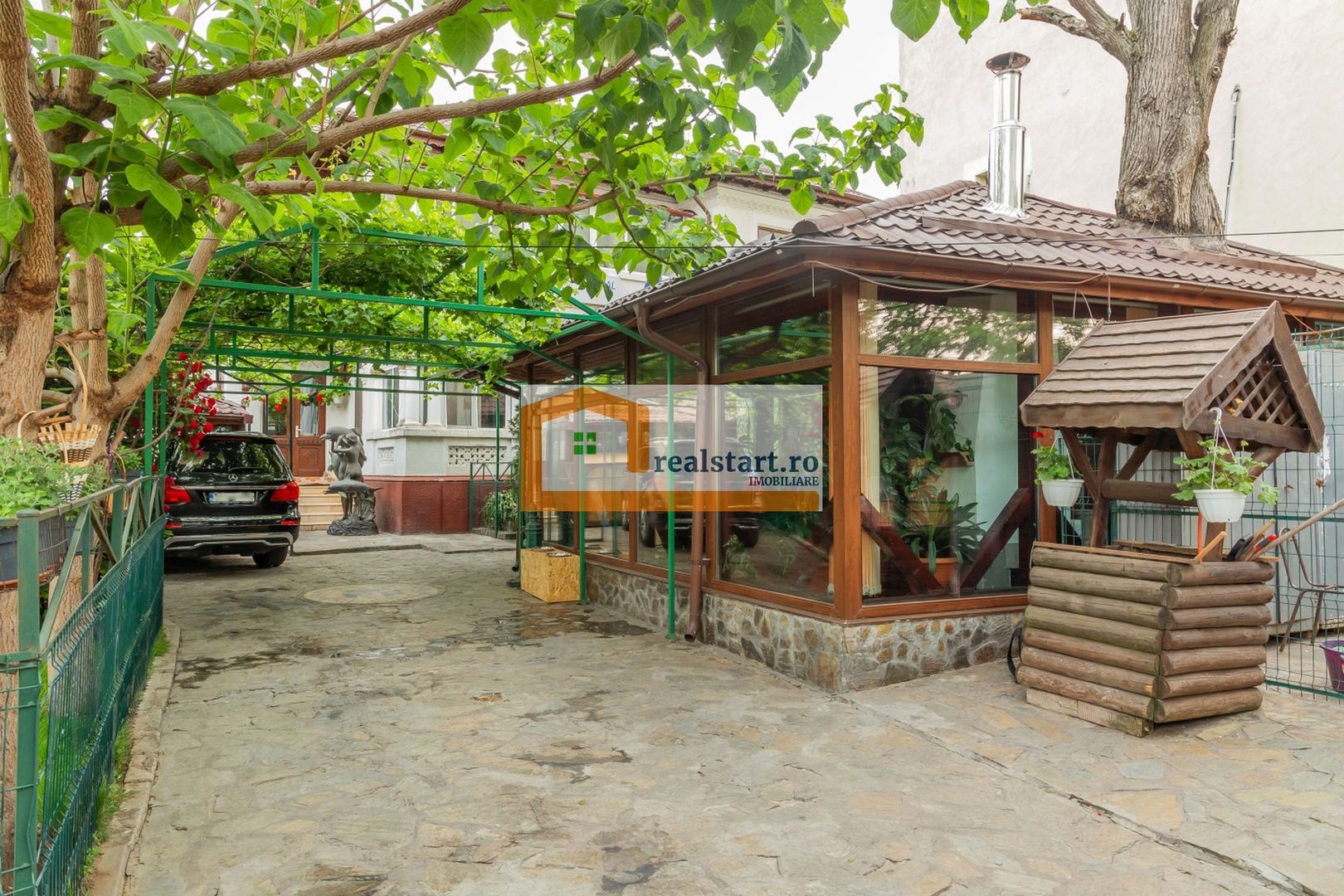 Ideal Investment, 1400 sqm land, mixt buildings, near parks and subway - Poză 8