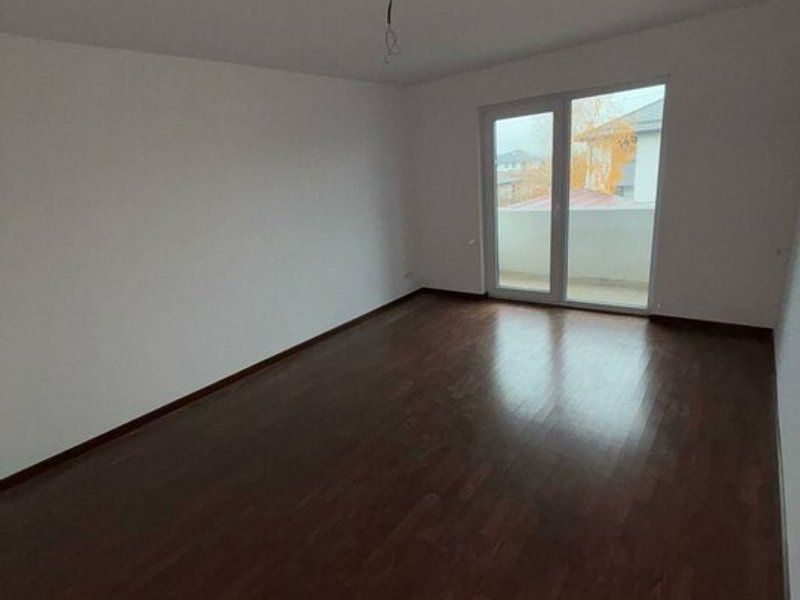 Casă Spațioasă 242 mp Utili și 600 mp Teren – Dragomirești-Deal - Poză 6