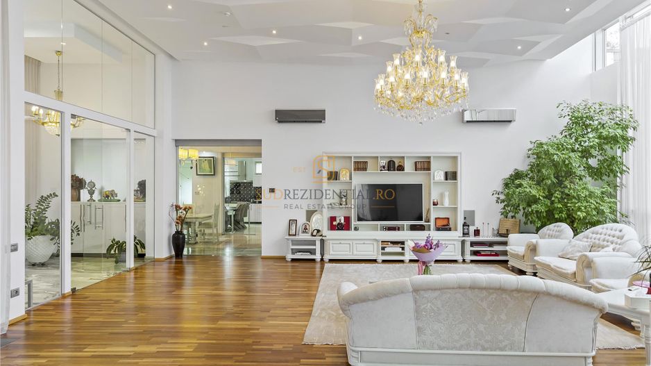 Vila exclusivista cu piscina, sauna si crama, 479.27 mp, langa padure - Poză 3