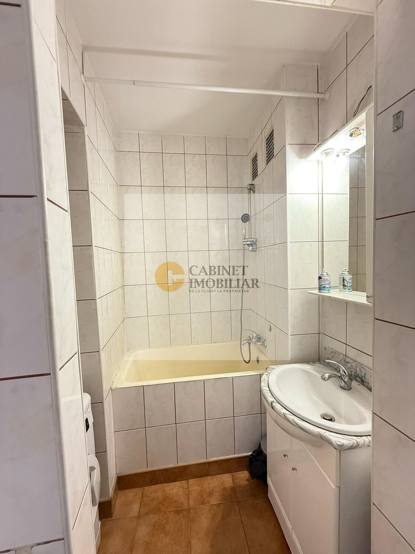 3 camere  | Piata Romana | 2 balcoane deschise - Poză 9