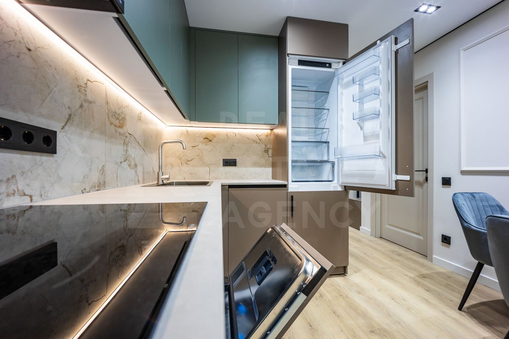 Vânzare, apartament, 3 camere, Str. Nicolae Milescu Spătarul, Ciocana - Poză 3