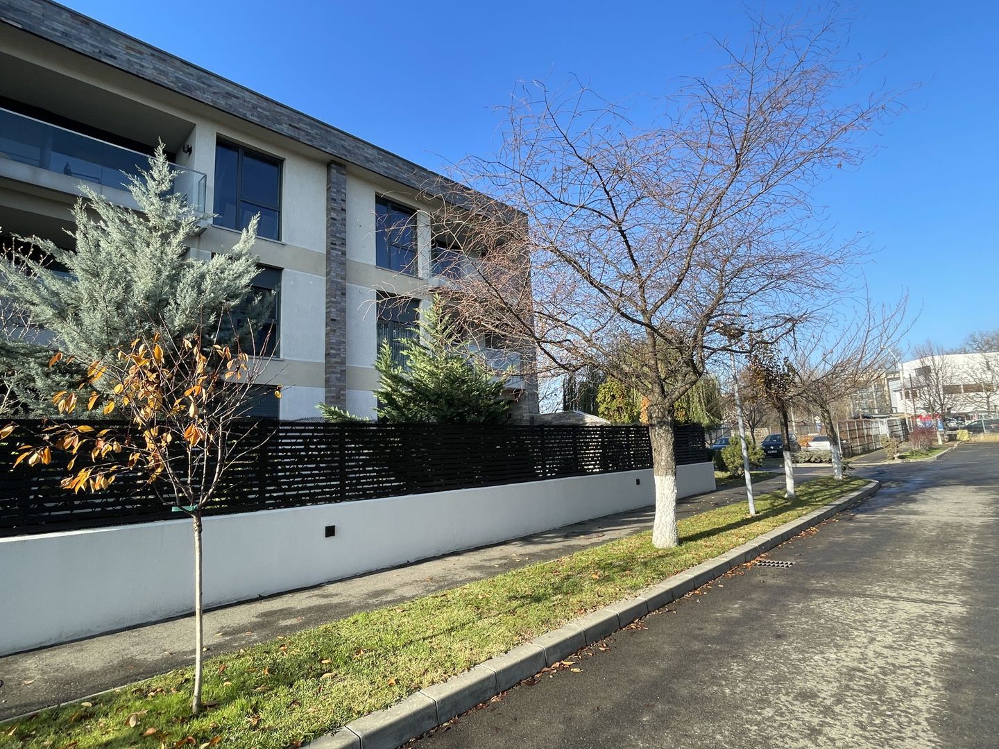 APARTAMENT CU 3 CAMERE LA INCHIRIERE IN COMPLEX REZIDENTIAL - Poză 21