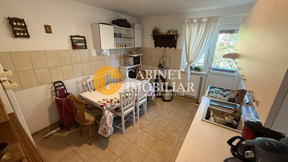 Aroneanu - Casa la asfalt - 420mp teren - 3 camere - Canalizare - Poză 9