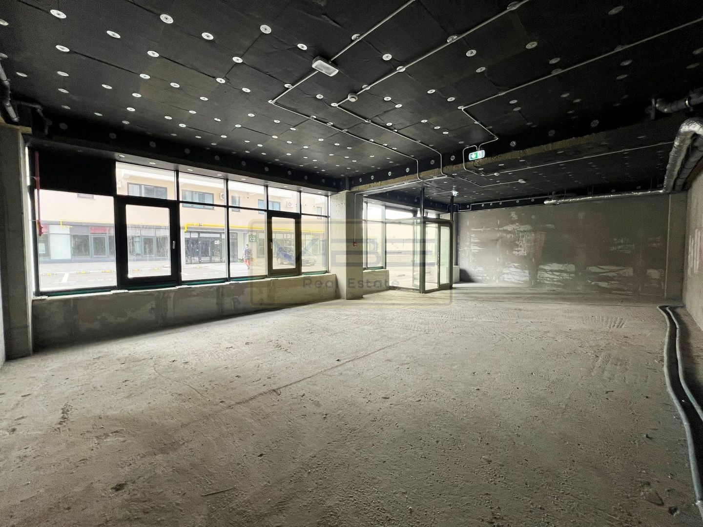 Spatiu comercial / Office NOU Podu Ros - Piata Nicolina - Poză 4